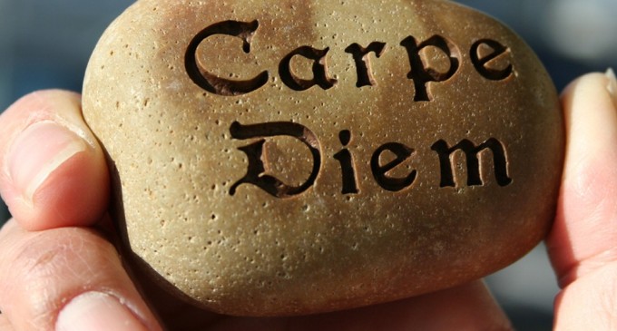 Carpe Diem – Anı Yaşa