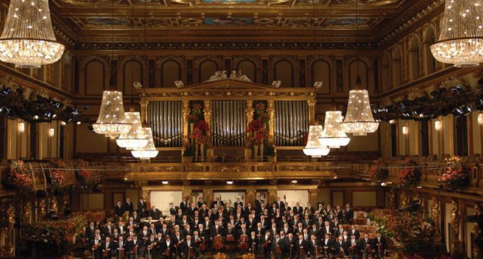 Viyana Filarmoni Orkestrasını Dinlerken