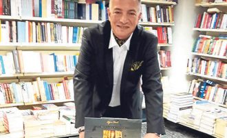 Ormanda Öten Kuş